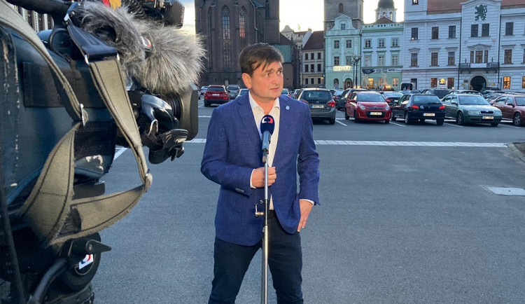 Lídr vítězné koalice ODS, STAN a Východočechů Martin Červíček