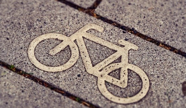 Cyklisté na malšovickém nadjezdu dostanou vlastní pruh. Nyní je tu jízda na kole o zdraví