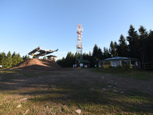 Skiareály investovaly miliony korun do vybavení a nových lanovek. Teď čekají, zda se bude moct lyžovat