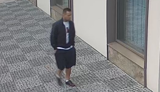 Z hotelového pokoje zmizelo 38 tisíc korun. Zloděj přišel ve chvíli, kdy jejich majitel spal