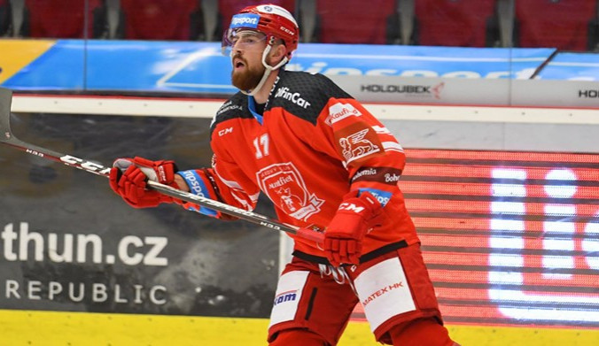 Obránce Mountfieldu HK Filip Hronek