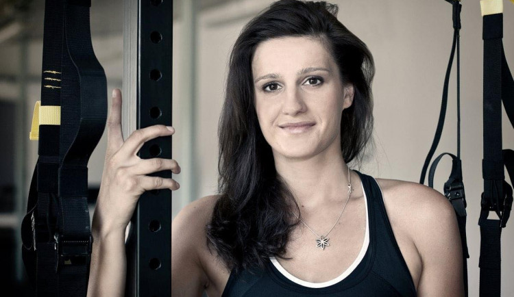 S většinou klientů udržuji kontakt přes sociální sítě. Tak se to ale dělat nedá, říká osobní trenérka Lucie Pančochová