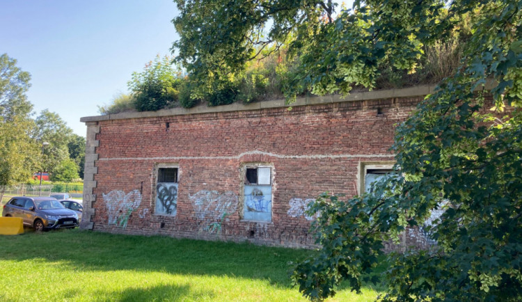 Město připraví výběrové řízení na opravu zchátralé Pajkrovy flošny v Hradci Králové