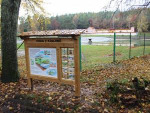 Radnice v Hořicích rozšířila naučnou stezku pro děti. Nyní vede až ke koupališti Dachova