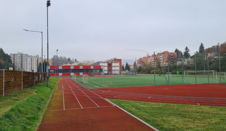 Náchod hledá místo pro novou sportovní halu. Třetí návrh mluví o pozemcích u základní školy na Plhově
