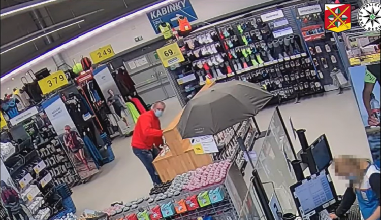 Pravděpodobný pachatel krádeže hodinek