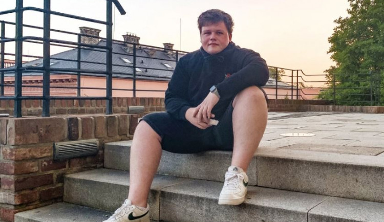 In Czechia We Don´t Say… Díky českým hláškám dostal influencer z Hradce Králové práci svých snů