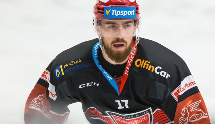 Filip Hronek v dresu Mountfieldu HK