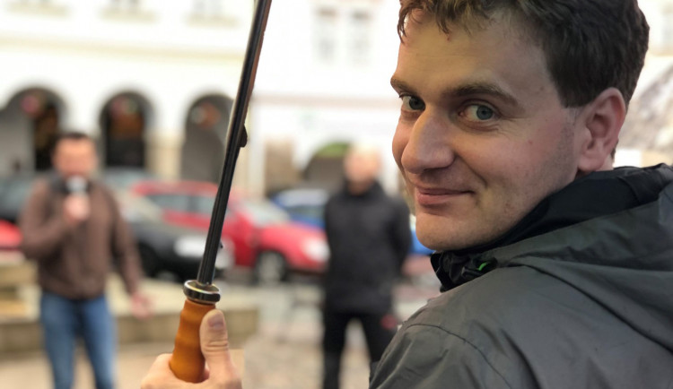 Martin Hanousek na svou funkci náměstka zatím nerezignoval. Nechci dát možnost vzniku nové koalice s komunisty, tvrdí