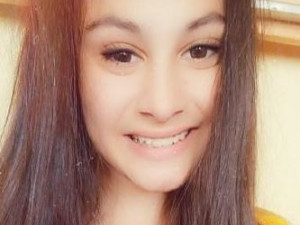 Jejím snem je proběhnout se se svým psem. Nejdřív ale musí vybrat 91 tisíc na intenzivní rehabilitace. Nicol z Jičínska se totiž narodila s mozkovou obrnou