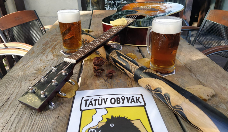 Do včerejšího protestu provozovatelů restaurací se zapojil i bar v Orlických horách. Případ řeší policie