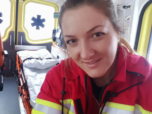 Nadrotmistryně Lucie Kaňuková absolvuje praxe u zdravotnické záchranné služby.