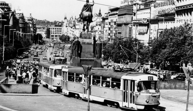 Od poslední tramvaje, která projela přes celé Václavské náměstí, uběhlo už čtyřicet let