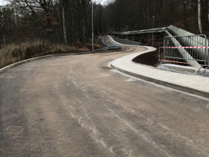 Tento týden se řidičům otevřela ulice Nad Jezem v Trutnově. Zavřená byla od dubna