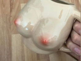 Nejhorší dárky? Těhotenské testy a dětská bodyčka, rodiče tak říkají svým dětem, že by už rádi vnoučata