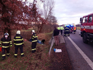 Dopravní nehoda dvou aut u Třebechovic pod Orebem