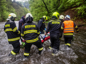FOTO: Takhle vypadal rok 2020 pohledem krajských hasičů. Nejnáročnější byl požár v Polici nad Metují