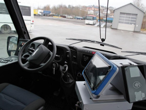 Dvůr Králové nad Labem má nový autobus MHD. Cestující si ho všimnou na první pohled