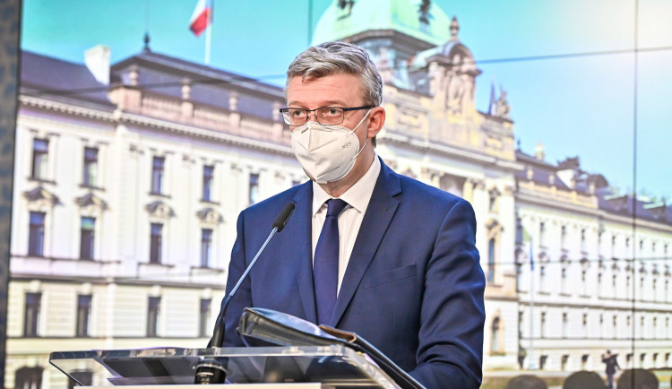 Uzavřené provozovny dostanou čtyři stovky za pracovníka a den