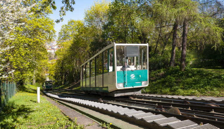 Lanovka na Petřín bude mít nové vozy i trať. Náklady na opravu přesáhnou 200 milionů