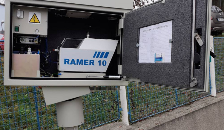 Rychlostní radary v Novém Městě začínají fungovat v ostrém provozu. Řidiči je nepoznají