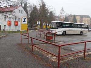 Architektonická soutěž by mohla vnést novou podobu autobusovému nádraží ve Dvoře Králové
