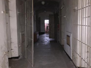 Bývalá věznice poblíž Krakonošova náměstí- interiér