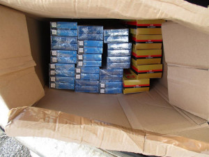 Muž z Polska pašoval cigarety. Před celníky předstíral, že mu nejde otevřít kufr