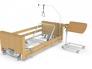 Peníze z prodeje roušek v rouškomatu Náchod využije na nákup polohovacích postelí pro seniory