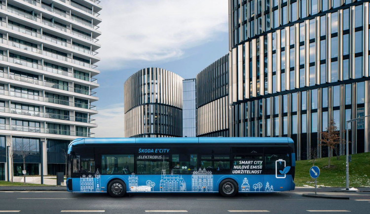 Praha bude mít čtrnáct nových elektrobusů. Měří dvanáct metrů a vyjdou na 207 milionů korun