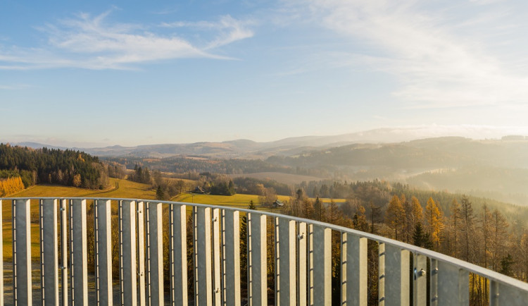 výhled z rozhledny na vrchu Šibeník