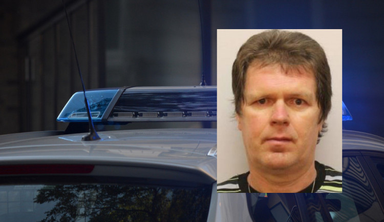 Z nemocnice v Hradci Králové utekl pacient. Pátrá po něm policie