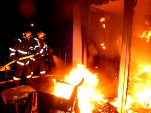 Noční požár v Kostelci nad Orlicí napáchal pětimilionovou škodu