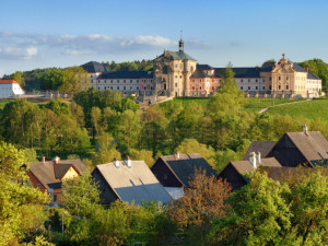 Zavřený Kuks lidi neodradil. Ve velkém navštěvovali jeho venkovní areál