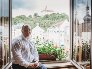 Starosta Náchoda musel být hospitalizován s covidem. Pozitivně byl otestován už na začátku měsíce