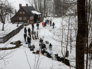 V Krkonoších se začal natáčet film Poslední závod s Kryštofem Hádkem