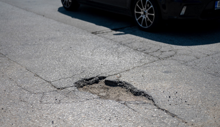 Náchod opraví silnici k nemocnici. Rekonstrukci připravuje pět let