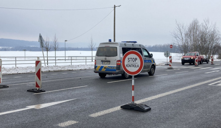 Od půlnoci končí původní uzavírka Trutnovska. Platit zde budou stejná pravidla jako ve zbytku republiky