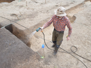 Archeologický unikát na Hradecku. Hrob ženy z 5. století nemá v republice obdoby