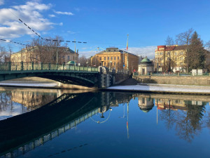 Hradec hledá nájemníky do kiosků na Pražském mostě, rychlé občerstvení tu ale nechce