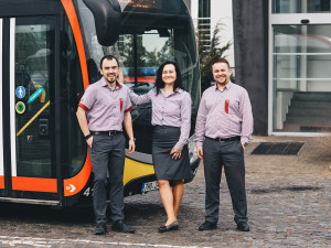 Hradecký dopravní podnik přestrojí své zaměstnance do nových uniforem