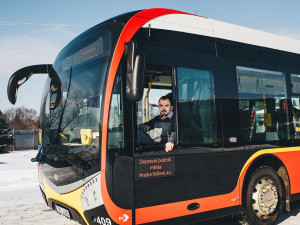 Hradecký dopravní podnik přestrojí své zaměstnance do nových uniforem