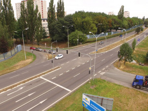 Hradubickou obklopí protihluková stěna. Denně tudy projede přes 30 tisíc řidičů