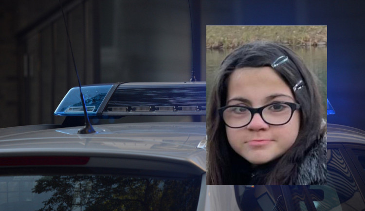 Policie pátrá po dvanáctileté dívce z Hradce Králové. Před odchodem z domova si psala s Lukášem