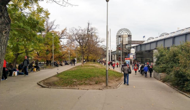Tramvají až k hlavnímu nádraží? V budoucnu by cestující měli dojet až před odbavovací halu