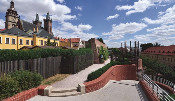 Hradec ode dneška otevřel terasy u Bona Publica, od dubna se otevře i dopravní hřiště