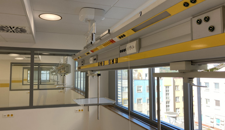 V novém pavilonu nemocnice v Náchodě začne fungovat ortopedie. Připravená má být během dubna