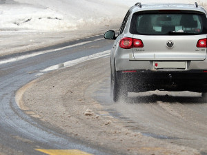 Počasí na Velikonoce? Varování před sněhem, ledovkou i větrem