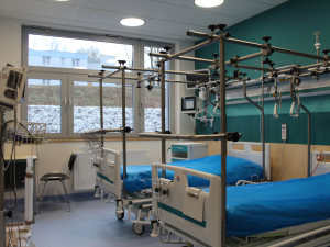 Nové pavilony nemocnice v Náchodě mají v provozu první oddělení. Za pár dní se začne operovat