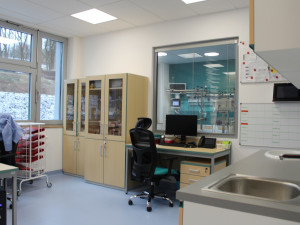 Nové pavilony nemocnice v Náchodě mají v provozu první oddělení. Za pár dní se začne operovat